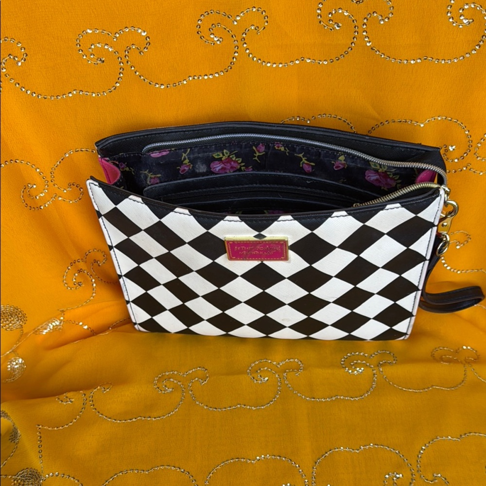 Betsey Johnson Black and White Diamond Clutch - Picture 11 of 11